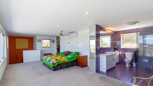 51 Captain Cook Drive, Agnes Water, has sold for $1.55 million. Picture: realestate.com.au