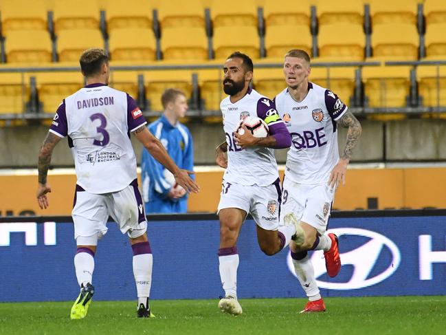 Diego Castro of the Perth Glory (centre) after scoring against the Phoenix during the Round 6 A-League match between Wellington Phoenix and Perth Glory at Westpac Stadium in Wellington, New Zealand, Sunday, December 2, 2018. (AAP Image/SNPA, Ross Setford) NO ARCHIVING, EDITORIAL USE ONLY