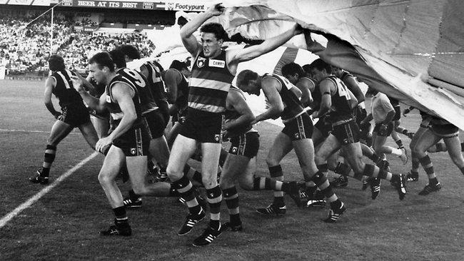 Adelaide v Essendon