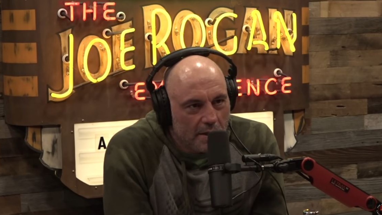 Joe Rogan attempted to fact check Josh Szeps during a discussion about the Covid-19 vaccine.