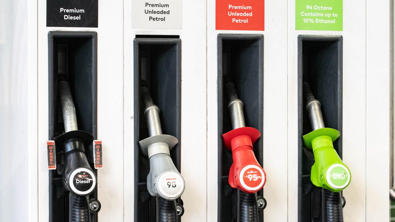 Petrol prices can vary wildly between different servos. Picture: NCA NewsWire / Flavio Brancaleone