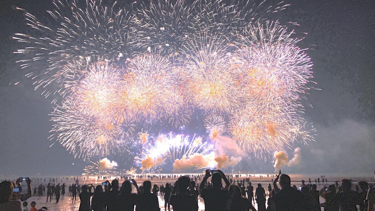 Tensions blow up over 100 tonnes of NT fireworks stuck in NSW