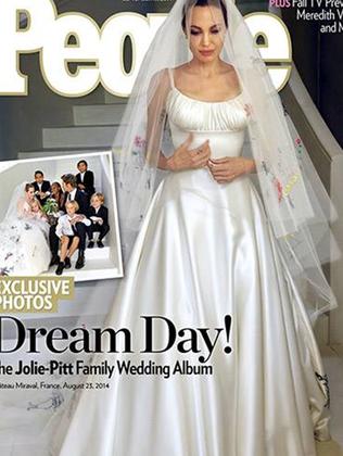 Kiis FM host Jackie O recreates Angelina Jolie s wedding dress and