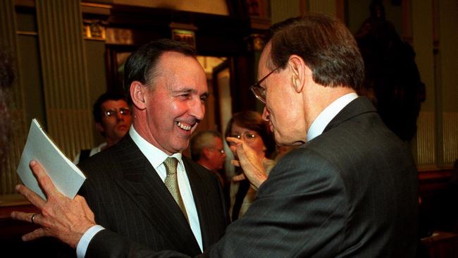 Bob Carr greets Paul Keating at Sydney’s Town Hall in 1999.