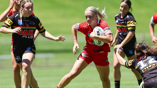 Ella Koster causing headaches for the Penrith defence in 2023. Photo: Denis Ivaneza