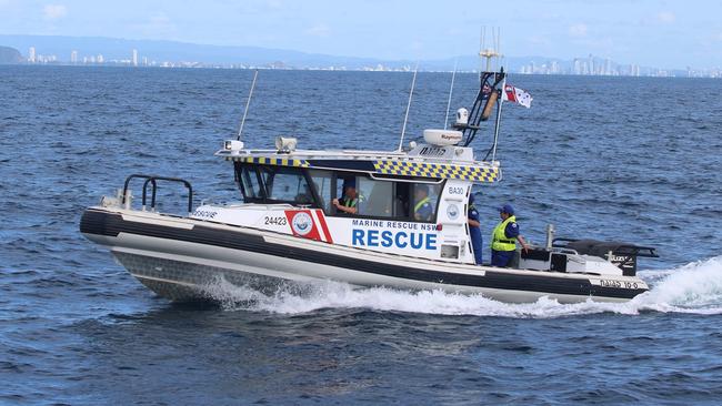 Marine Rescue is assisting Tweed/Byron poice after a man was reported missing after he jumped off a houseboat moored in the Tweed River at Chinderah.