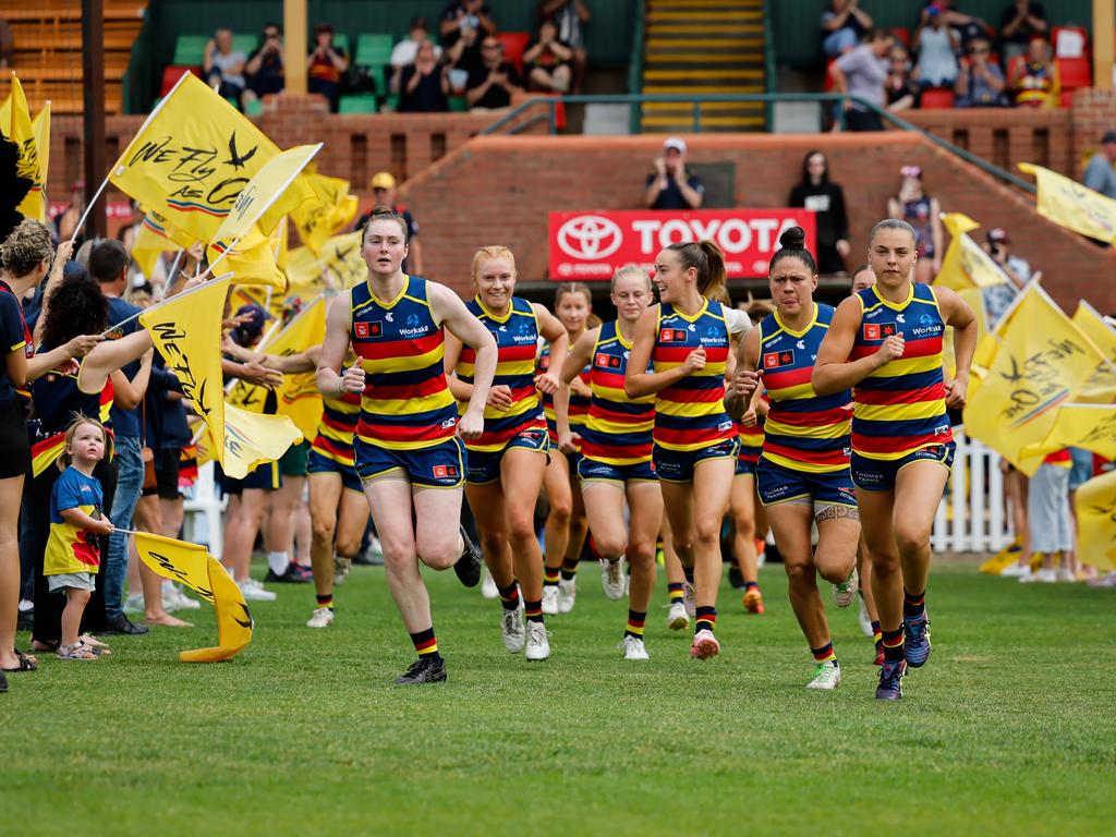 The Adelaide Crows ran out alongside the Dockers in 35 degree heat last weekend. Picture: Dylan Burns/AFL Photos via Getty Images.