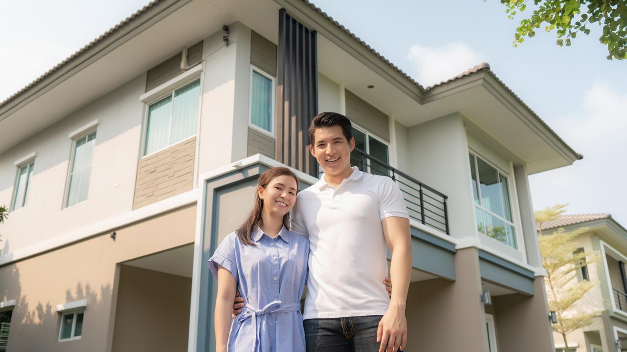 It makes financial sense to do your homework and see if you can get a better home deal with another bank, says Barefoot Investor.