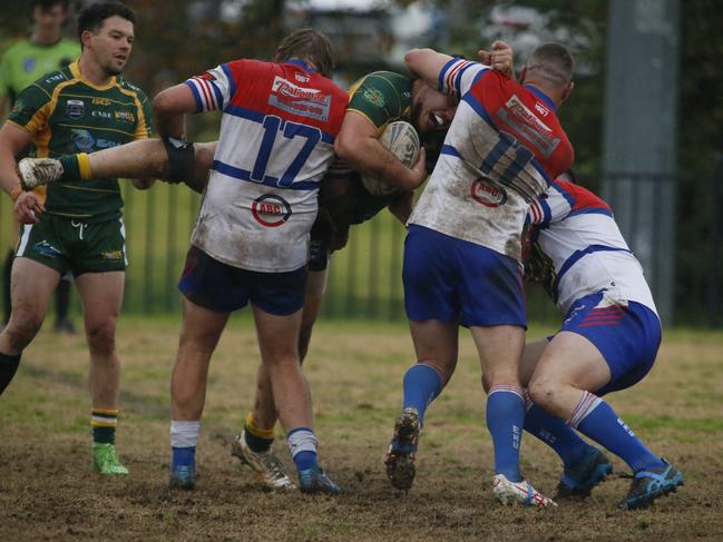 Ryan Jervis (No.17) and Thomas Romer (No.11) for Emu Plains. Picture Warren Gannon Photography