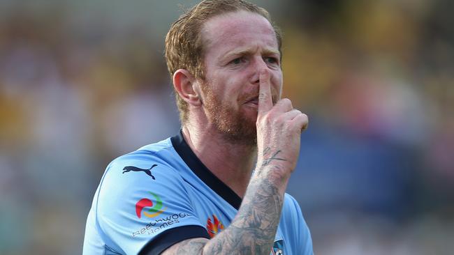 David Carney will be chasing titles with Sydney 11 years apart.