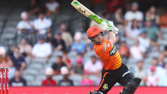 MELBOURNE, AUSTRALIA - JANUARY 22: Josh Inglis of the Scorchers bats during the Men's Big Bash League match between the Perth Scorchers and the Sydney Sixers at Marvel Stadium, on January 22, 2022, in Melbourne, Australia. (Photo by Mike Owen/Getty Images)