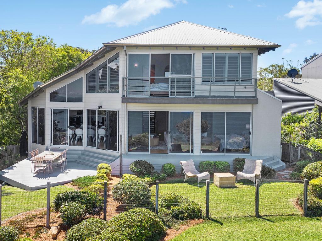 Anthony Albanese and his fiance Jodi Haydon have bought this $4.3m luxury beach home.