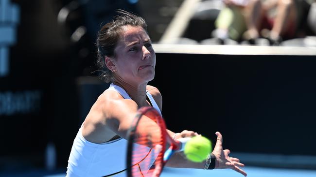 HOBART, AUSTRALIA – JANUARY 13: Emma Navarro of USA plays a forehand in her match against Elise Mertens of Belgium during day six of the 2024 Hobart International at Domain Tennis Centre on January 13, 2024 in Hobart, Australia. (Photo by Steve Bell/Getty Images)