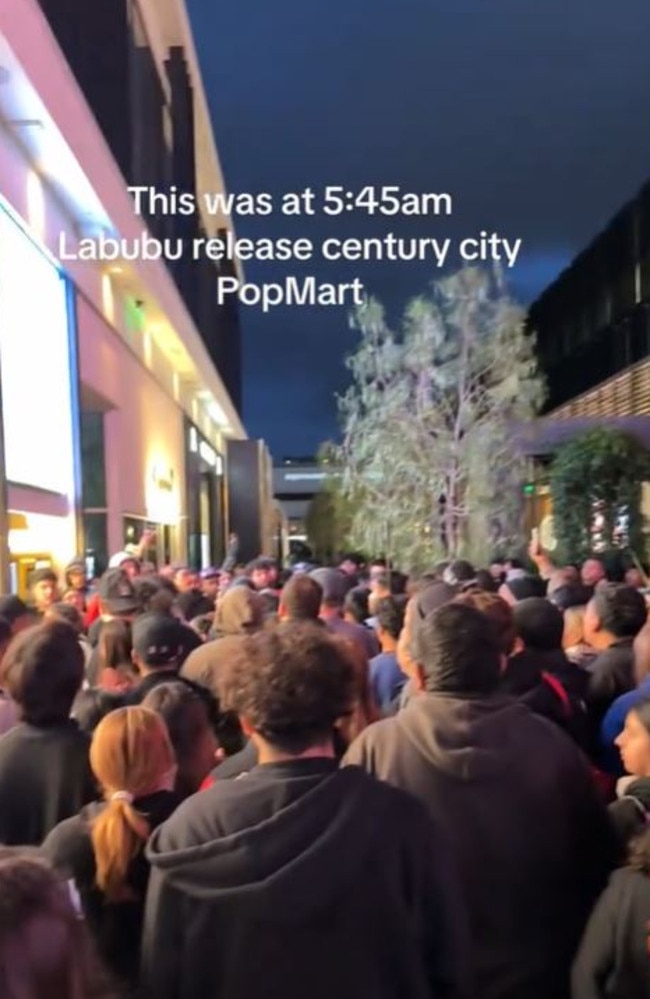 Similar scenes are happening overseas too. Picture: TikTok/@heysodapop