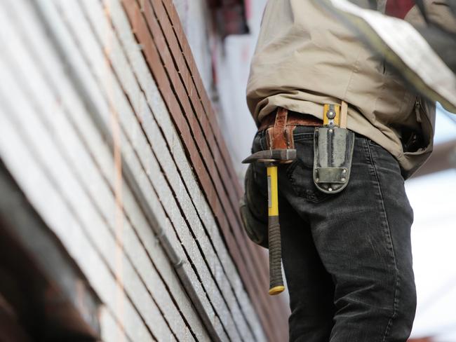 Construction, tradesman, tradie, building, site, worker, high-vis, hi-vis, crane, generic shots.