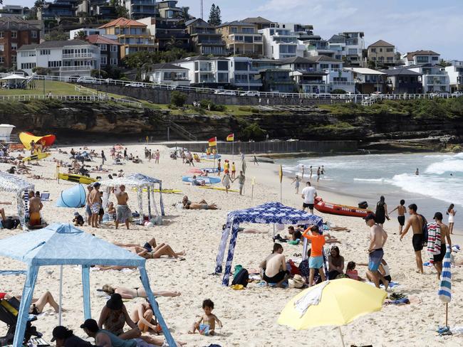 SYDNEY, AUSTRALIA - NewsWire Photos JANUARY 26, 2025: People at Bronte Beach on Australia day.Picture: NewsWire / Damian Shaw