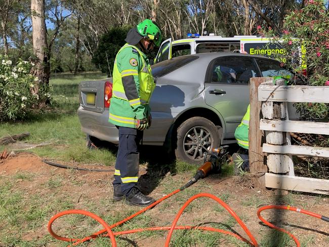 Driver crashed car in property fence in Dubbo. Photo: VRA