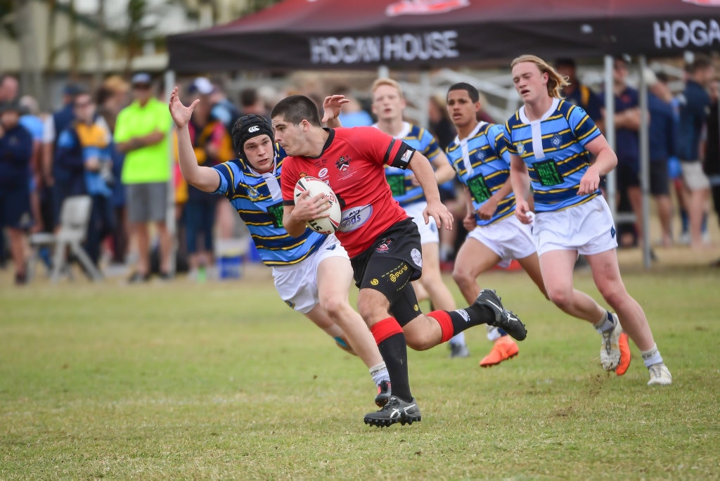 Harrison Bull Shalom College, Bundaberg, runs away from Riley Shaw - St Columbans College, Caboolture