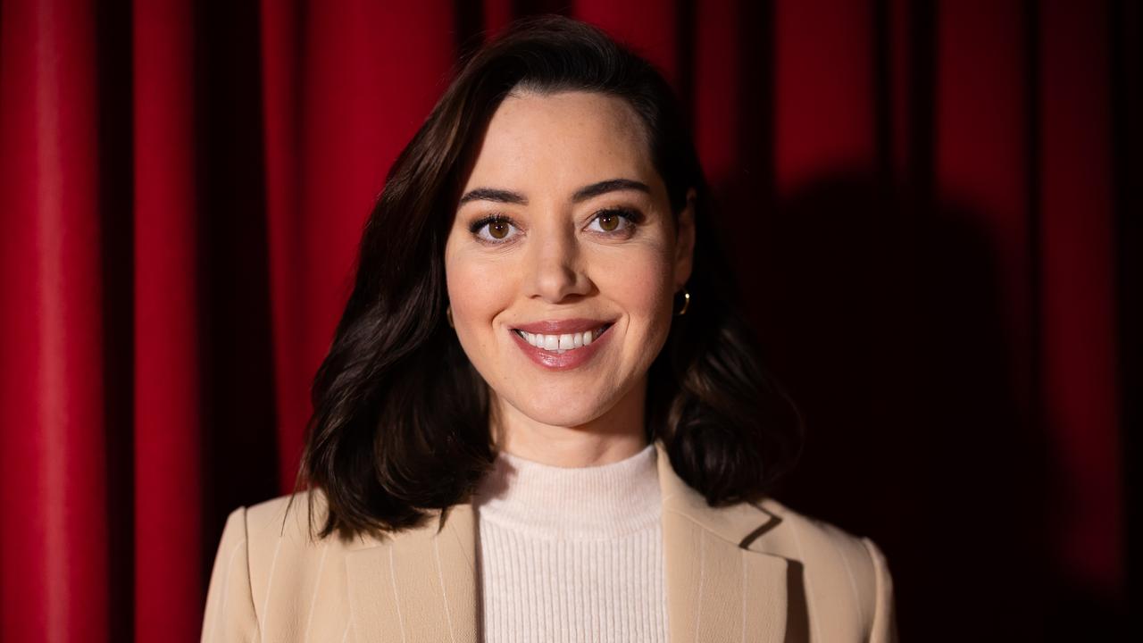 Aubrey Plaza: The 'White Lotus' star who's just as 'weird' in real