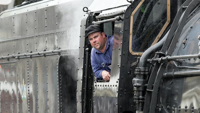 Biggest steam locomotive in southern hemisphere Beyer-Garratt visits ...