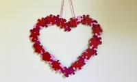 How to make a Valentine's wreath