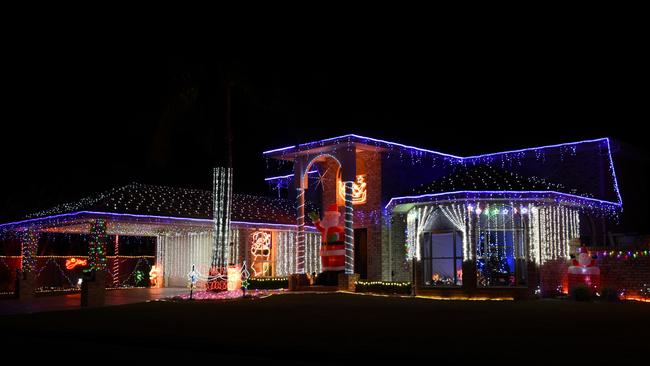 104 Dipper Drive, Burleigh Waters. For Best of the Gold Coast Christmas Lights.