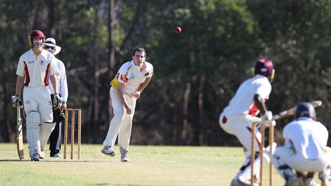 Cricket. Southport Labrador vs. Palm Beach Currumbin (batting) at Maurie Glasman Oval, Parkwood. Photo of bowler Chris Perry.