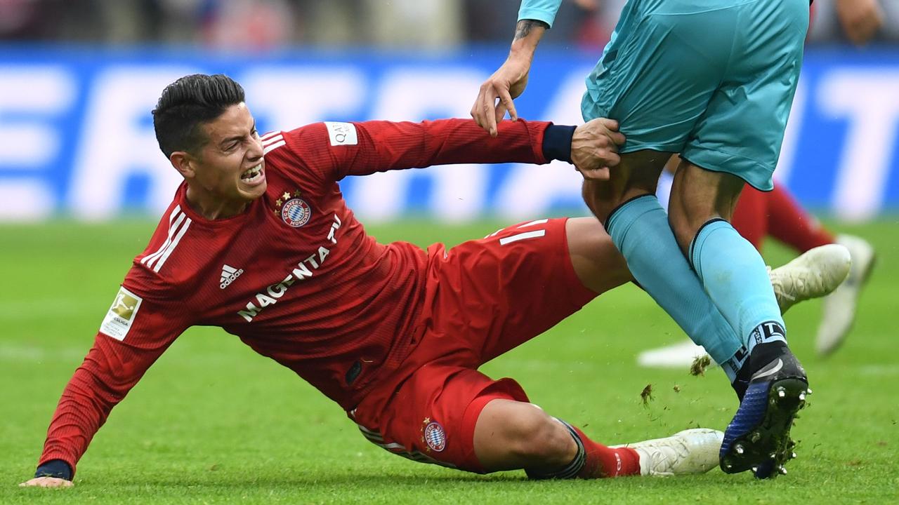 James Rodriguez Knee Injury Bayern Munich Midfielder Injured In Training