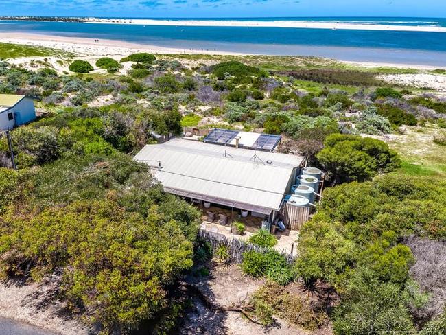 110 Sugars Ave, Hindmarsh Island. Picture: realestate.com.au