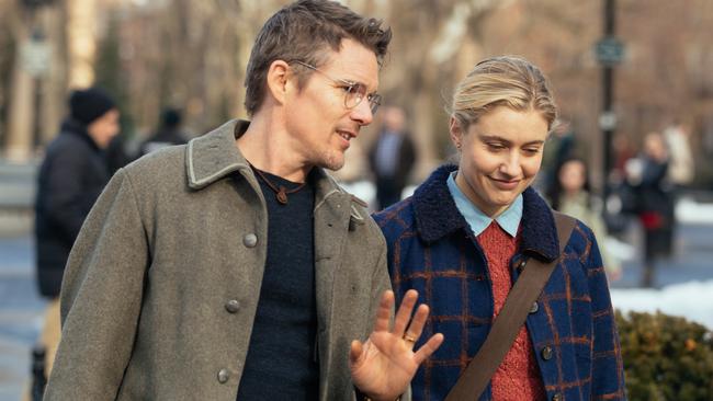 Ethan Hawke and Greta Gerwig in Maggie's Plan.