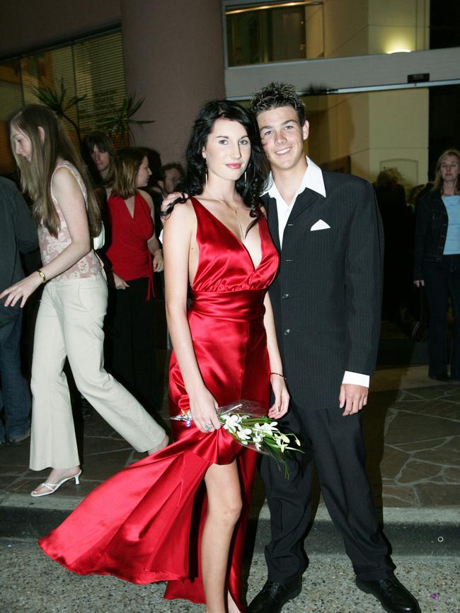 JUNE 06, 2004: Katie Lyon, 17 and Todd McNeil, 17 from Hillcrest Christian College at the Crowne Plaza in Surfers Paradise for their school formal. PicMike/Batterham - socials