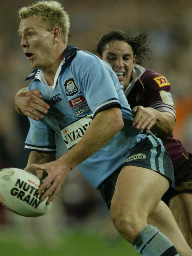 The pair clash in the 2004 Origin series. (Glenn Campbell)