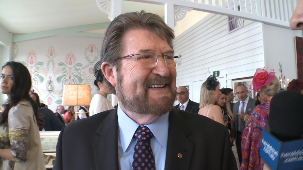 Derryn Hinch in the Birdcage  