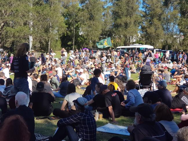 1000 protesters attend anti-lockdown rally in Gympie