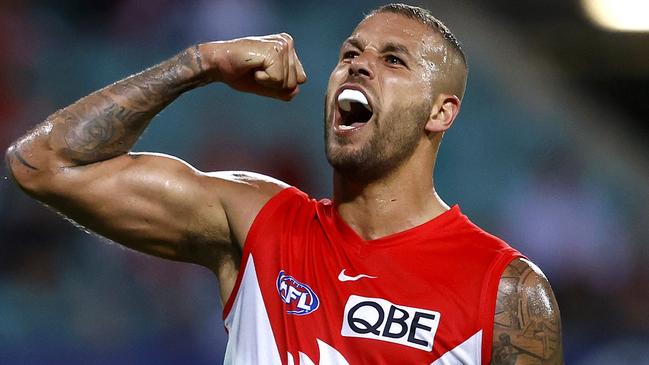 Lance Franklin needs five goals to join the elite 1000 goal club when the Swans take on the Giants at the weekend.