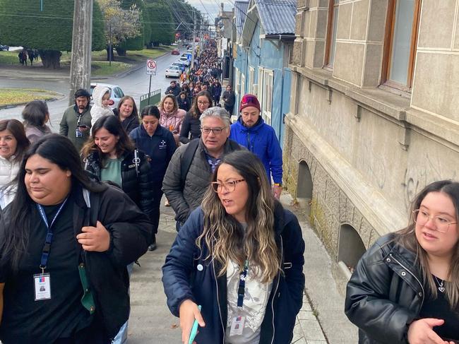 Citizens evacuate Punta Arenas on foot after an earthquake and tsunami warning. Picture: X