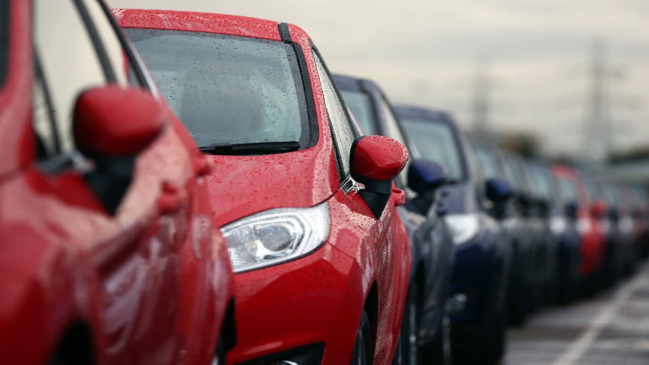 Victorian MP calls for mandatory headlights during the day