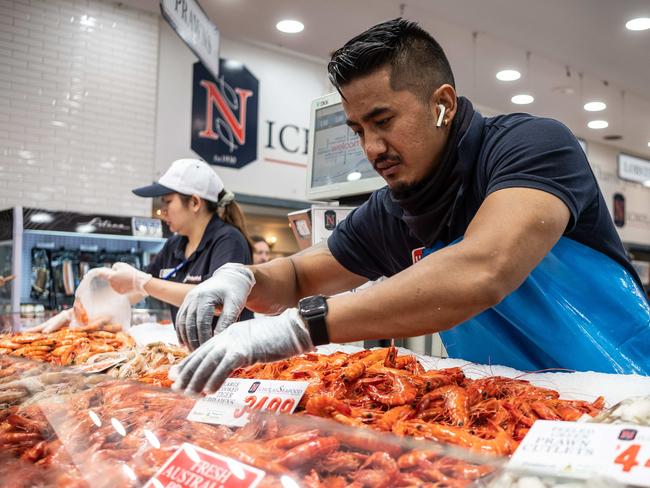 The department says that seafood available in shops and restaurants is “safe to eat because the NSW Food Authority monitors the safety of commercially harvested shellfish.” Picture: NCA NewsWire / Flavio Brancaleone