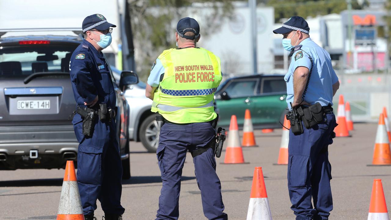 More police will patrol testing clinics. Picture: NCA NewsWire / Peter Lorimer