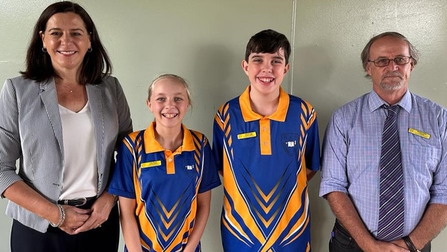 Deb Frecklington MP, Kumbia State School 2023 leaders and Mr Michael Sutton. Photo: Nanango Electorate Office.