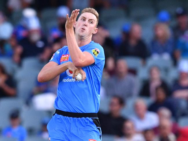 Adelaide Strikers fast bowler Billy Stanlake. Picture: AAP Image/David Mariuz