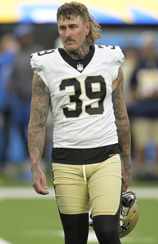 Dwayne 'The Rock' Johnson cheers for new Saints punter Lou Hedley