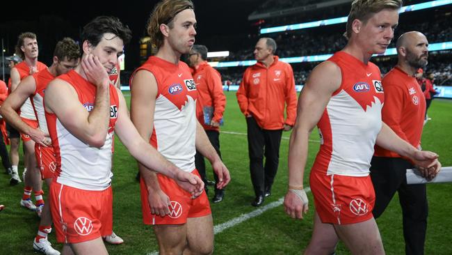 ADELAIDE, AUSTRALIA - AUGUST 03: Sydney  leave the ground after losing during the round 21 AFL match between Port Adelaide Power and Sydney Swans at Adelaide Oval, on August 03, 2024, in Adelaide, Australia. (Photo by Mark Brake/Getty Images)