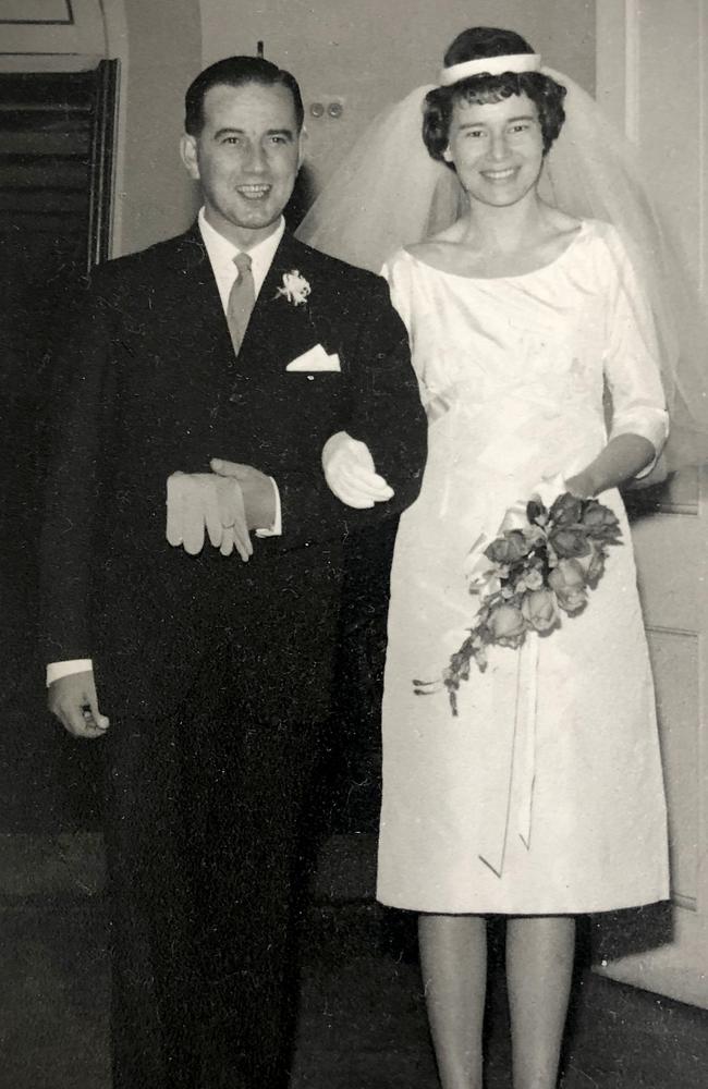 A photo of Alan and Kathinka Hunt in their wedding finery.