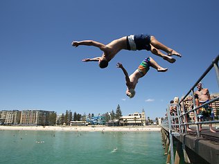 Glenelg jetty