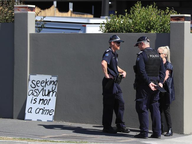 Police outside the Kangaroo Point hotel where asylum seekers are being detained, on August 5, 2020. Photo: Adam Head