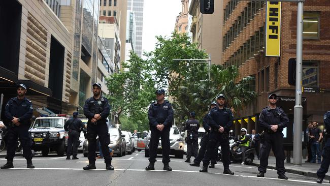 Police blocking off George St. Picture: Flavio Brancaleone