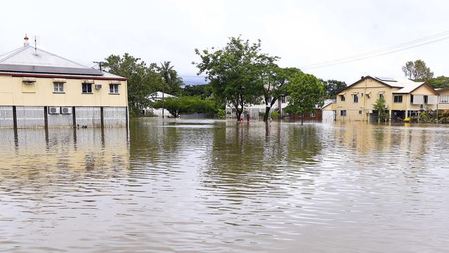 INGHAM, AUSTRALIA NewsWire Photos FEBRUARY 5, 2025 Premier of Queensland David Crisafulli  tours  flood water in Ingham Picture: NewsWire/ Adam Head