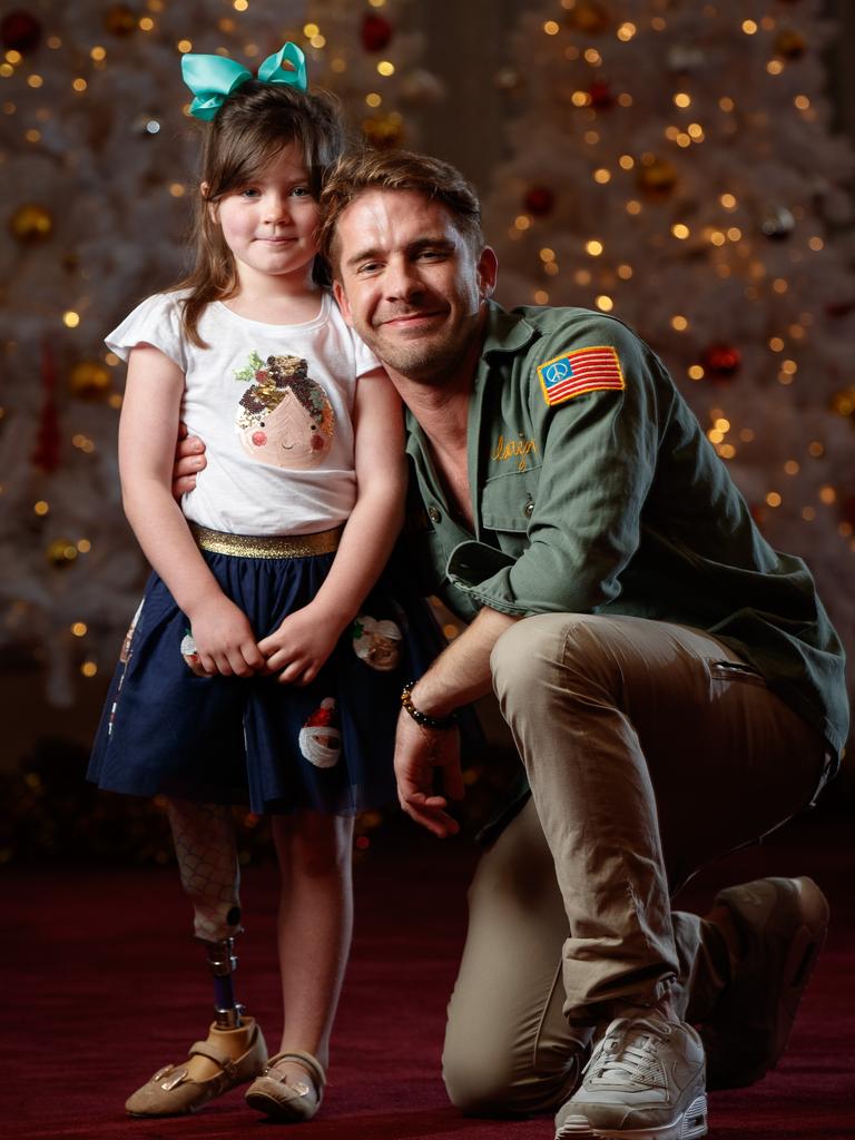 Actor and signer Hugh Sheridan, who performed at the 2018 event, with Samara, 6 ahead of last year’s event. Picture: Matt Turner