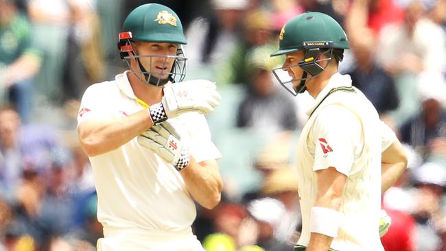 Shaun Marsh calls for the decision review system. (Photo by Mark Kolbe/Getty Images)